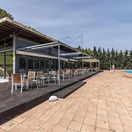 Relax&unwind : Pool, Garden, Beach&city *