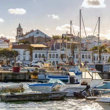 Apartman Relax And Unwind : Pool, Garden, &