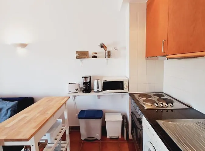 Relax And Unwind : Pool, Garden, & Apartman