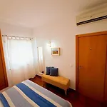 Relax And Unwind : Pool, Garden, & Apartman