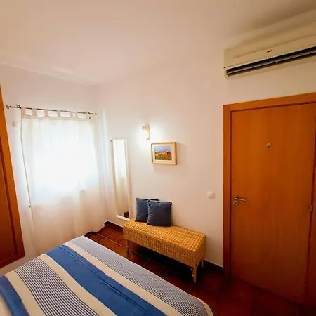 Relax And Unwind : Pool, Garden, & Lejlighed