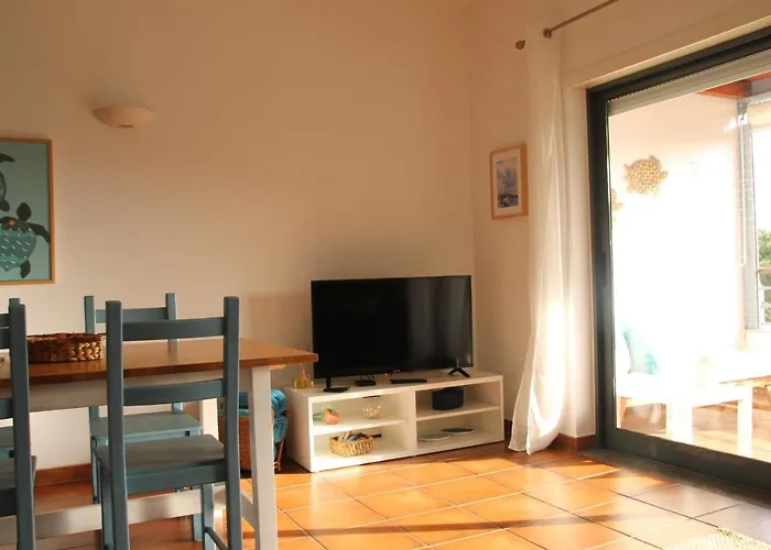 Relax And Unwind : Pool, Garden, &